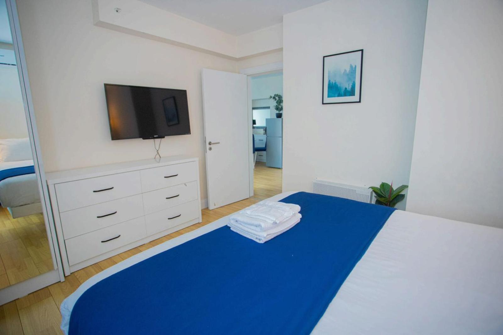 Lux Apart Hotel 555 Batumi Bagian luar foto